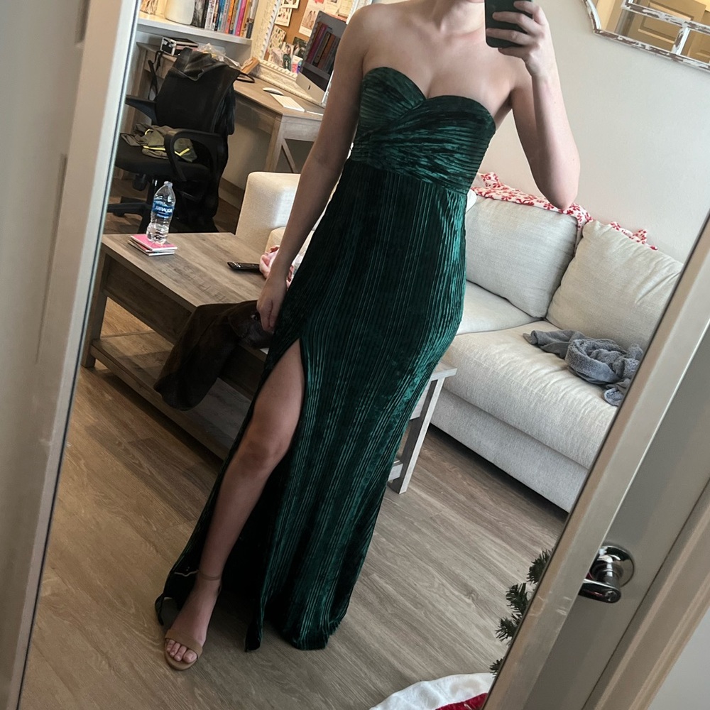 Spanish moss dress in jewel green. Size XS. Perfect condition